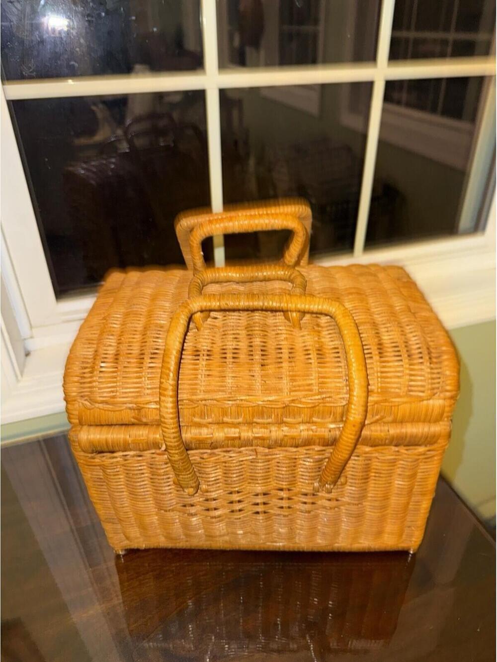 VTG Wicker Rattan Picnic Basket with Handles - Large, country, cottagecore